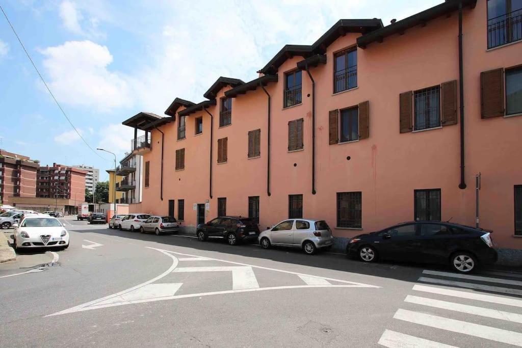 Apartamento Con Giardino Vicino A San Siro Milán